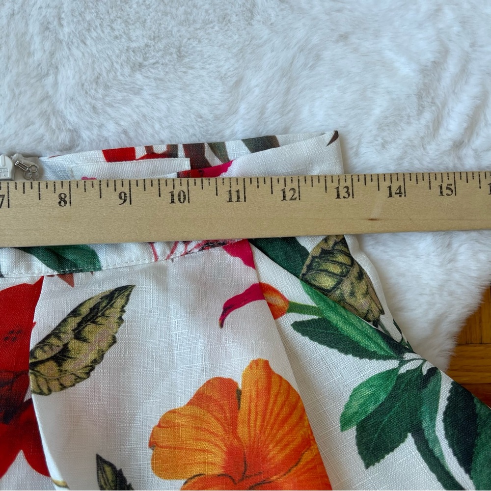 L’ATISTE set  Tropicana White Floral Print blazer and shorts - Picture 10 of 16